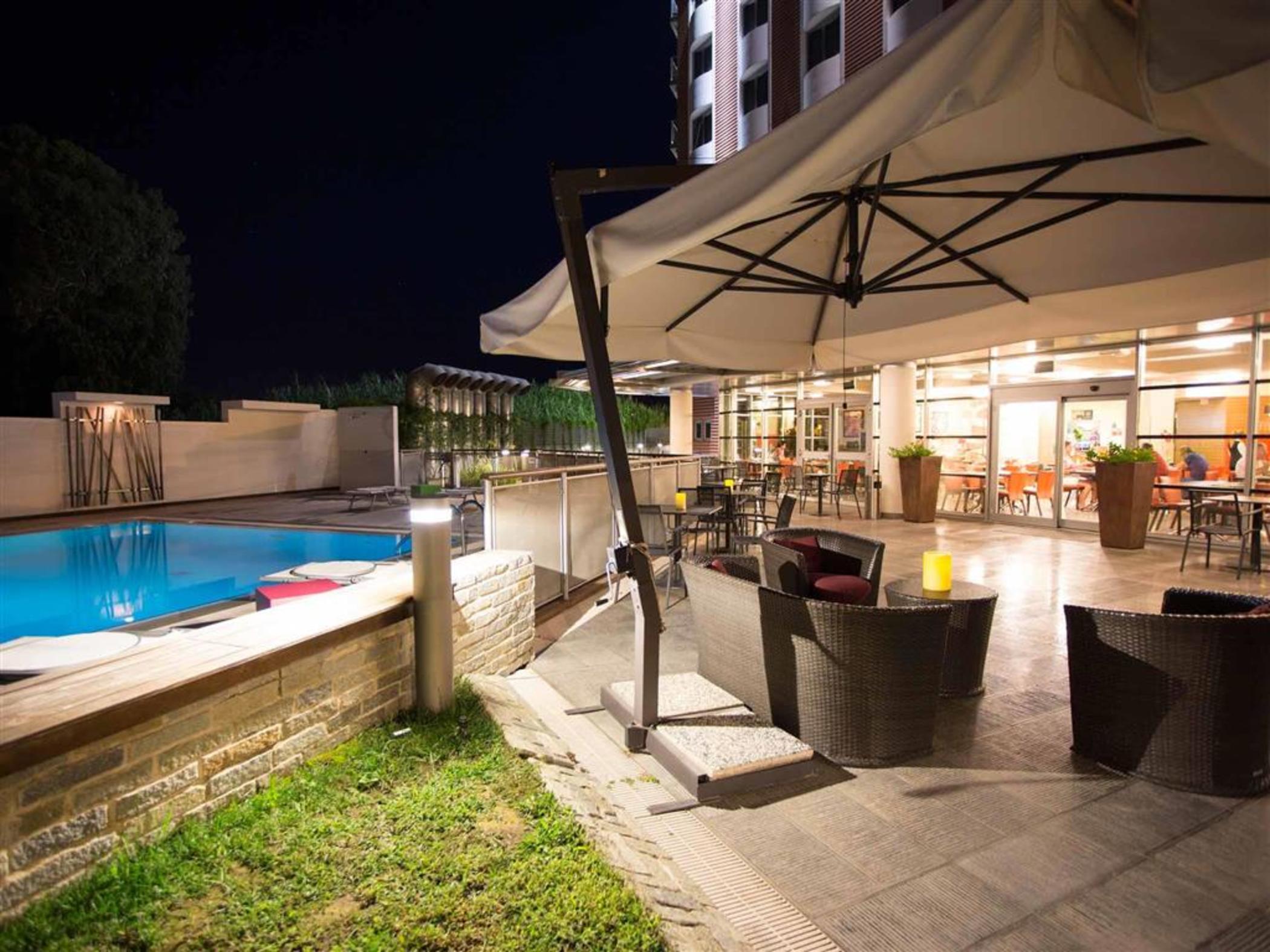 Novotel Salerno Est Arechi Exterior foto