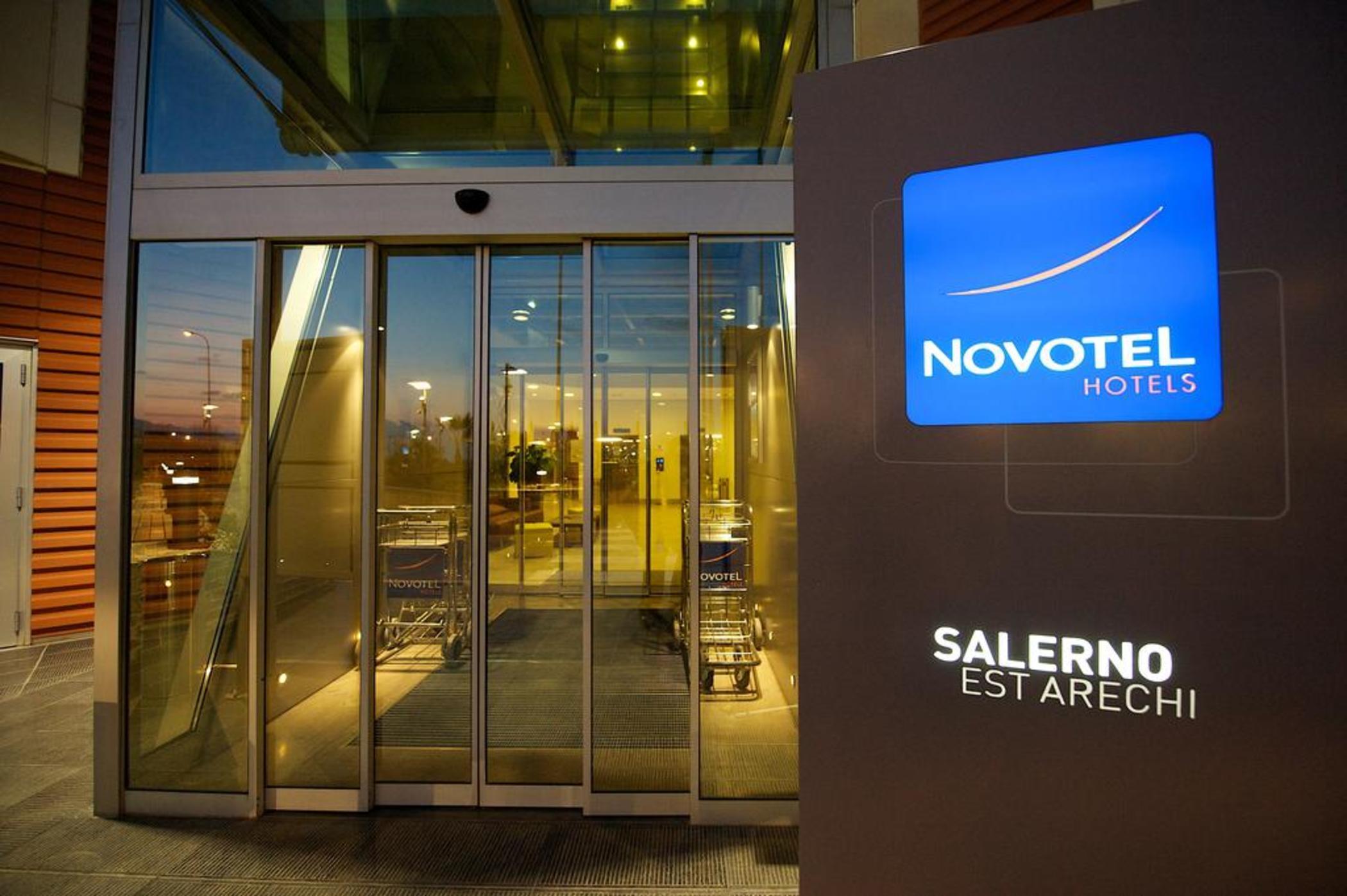 Novotel Salerno Est Arechi Exterior foto