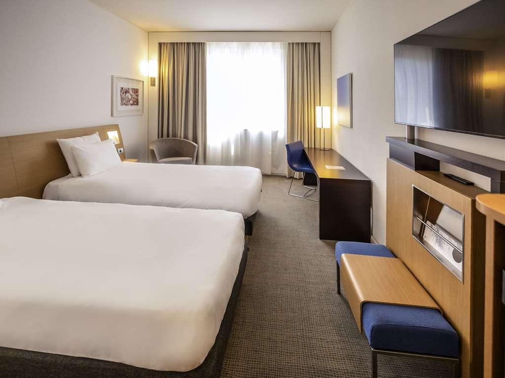 Novotel Salerno Est Arechi Habitación foto
