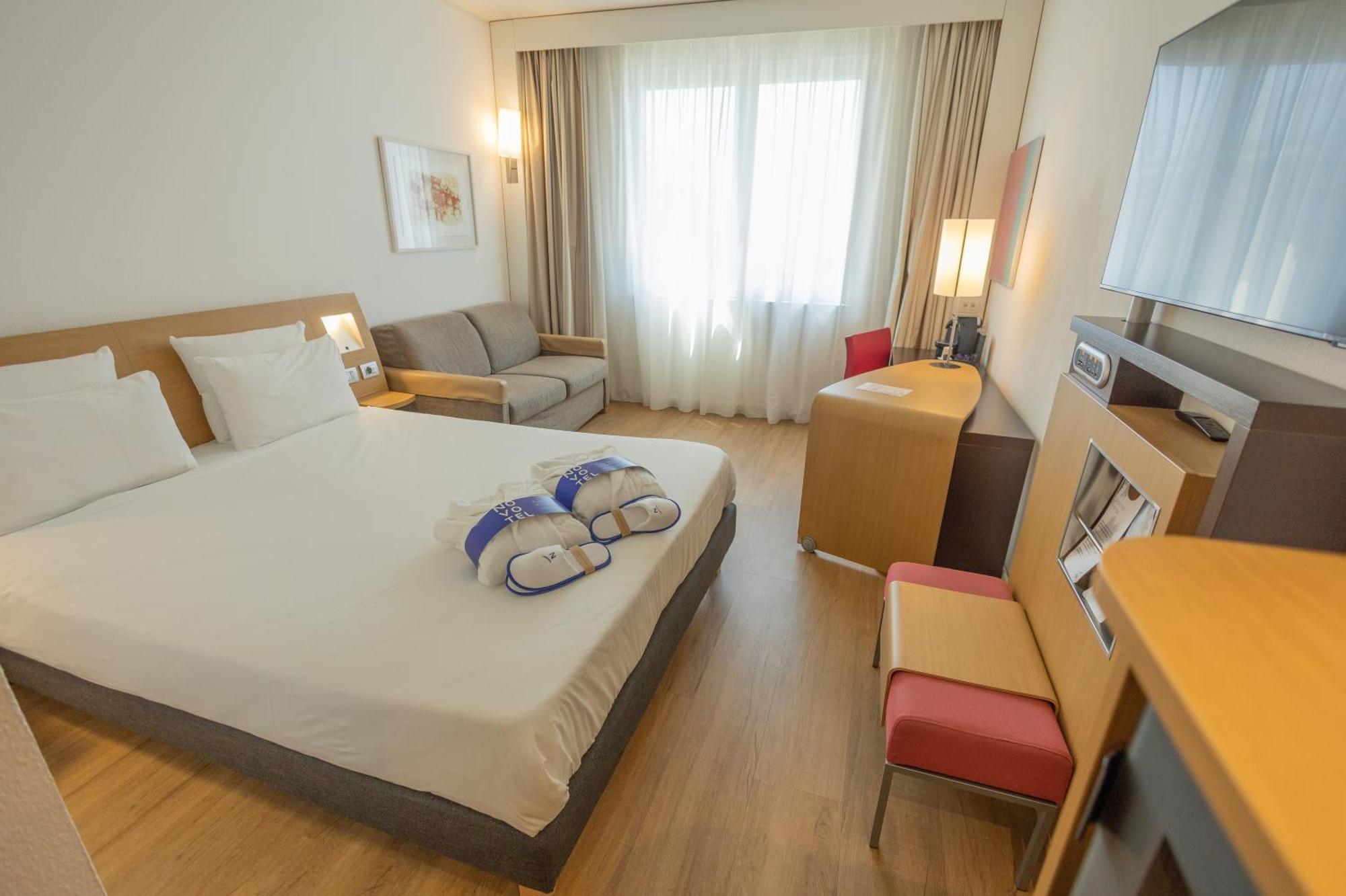 Novotel Salerno Est Arechi Exterior foto