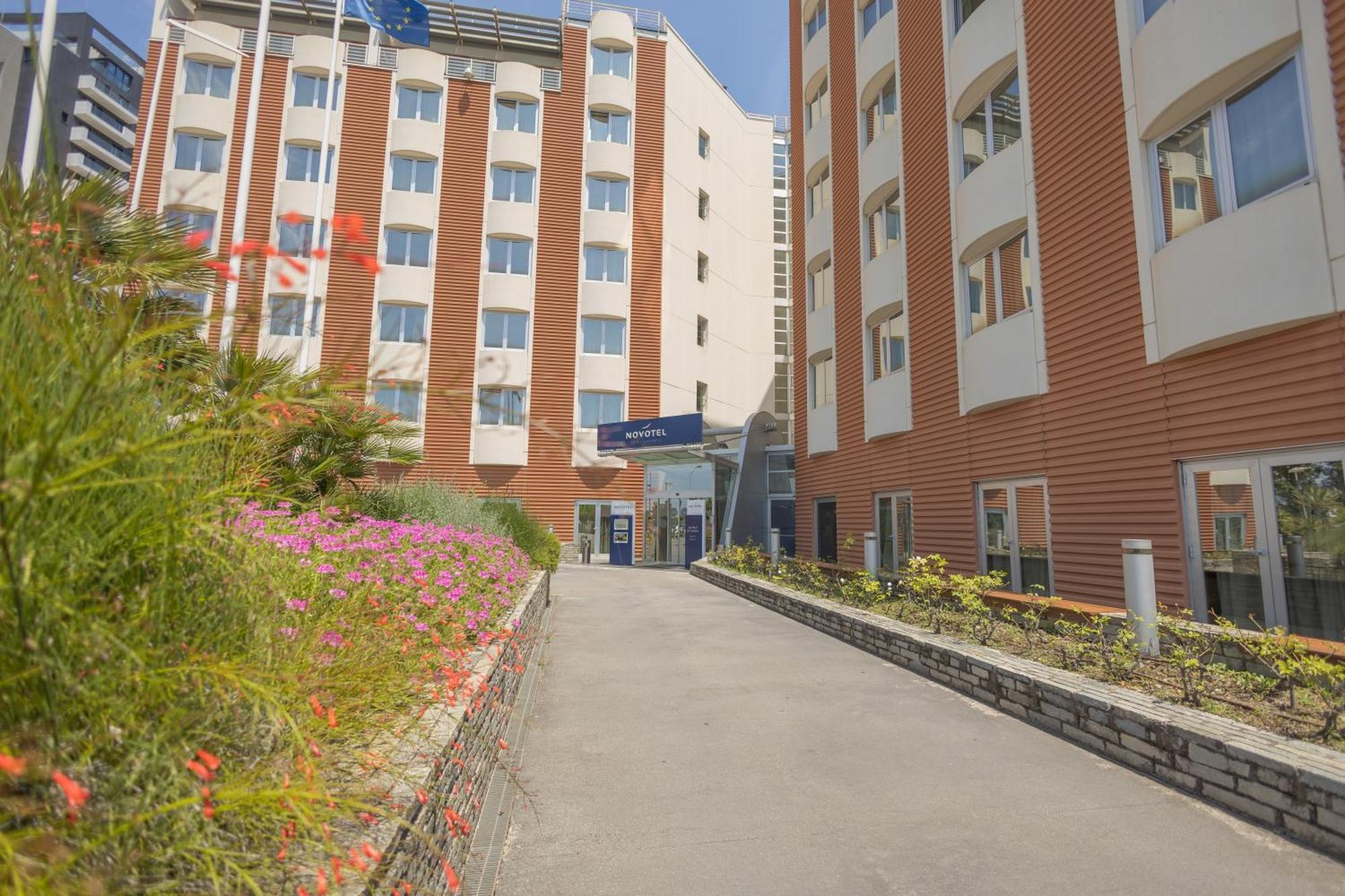 Novotel Salerno Est Arechi Exterior foto
