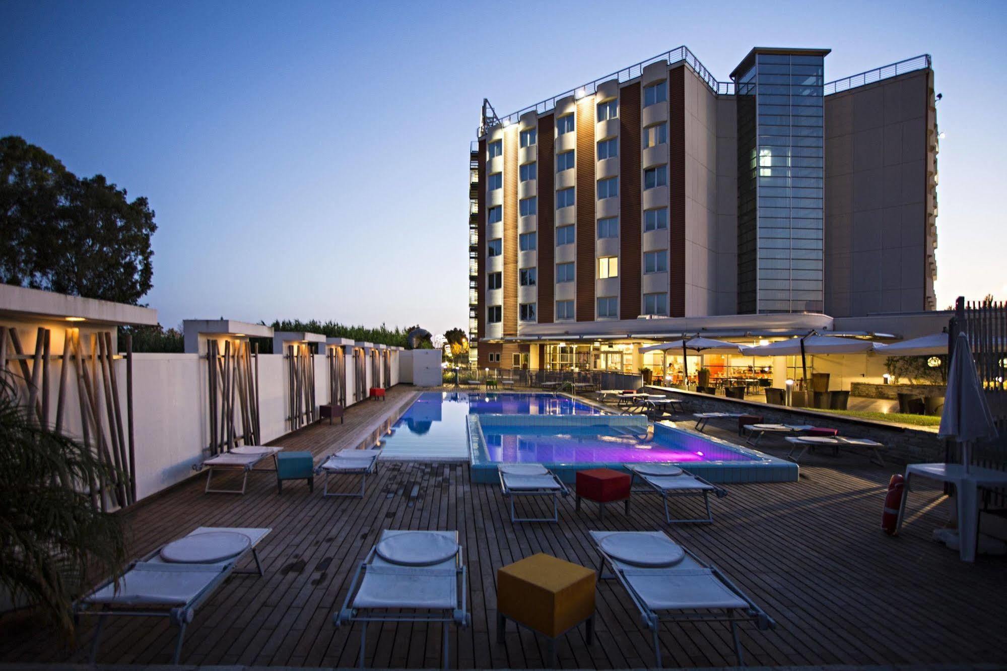 Novotel Salerno Est Arechi Exterior foto